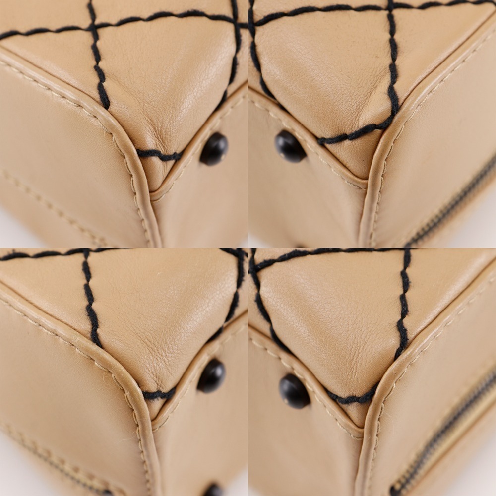 CHANEL Cream Tote Bag - Picture 4 of 16